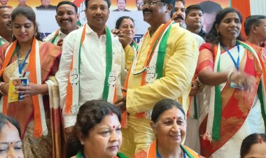 नगर पंचायत उपाध्यक्ष ने किया कांग्रेस पार्टी में प्रवेश