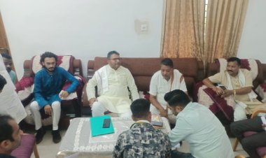 शेलेश नितिन द्ववेदी ने खैरागढ़ में बूथ चलो अभियान के माध्यम से कार्यकर्ताओ को किया चार्ज