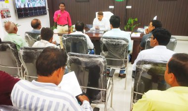 मतदाता सूची से नाम विलोपन बहुत सावधानी पूर्वक करें- कलेक्टर