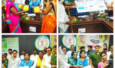 विश्व आदिवासी दिवस में विधायक व कलेक्टर ने वितरित किया पट्टा और चेक