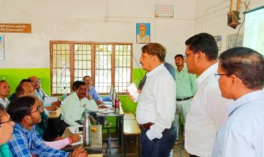 कलेक्टर ने किया मतदान दल एवं प्रशिक्षण स्थल का दौरा        दिए आवश्यक निर्देश