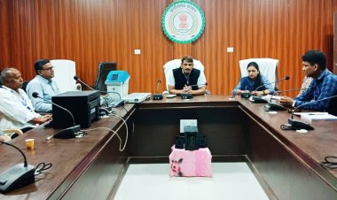 सूक्ष्म प्रेक्षकों का ईवीएम के प्रायोगिक अभ्यास के साथ हुआ प्रशिक्षण