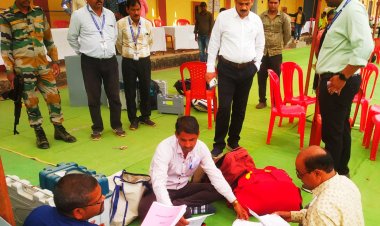 जिले के 380 दलों ने 20 काउंटर से मतदान सामग्री प्राप्त कर किया प्रस्थान