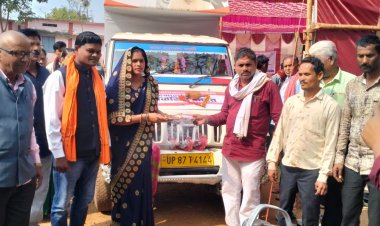 विकसित भारत संकल्प यात्रा में बढ़ चढ़कर हिस्सा ले रहे ग्रामीण