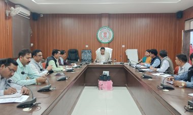 पीवीटीजी बसाहट का पूर्णता: तत्काल सर्वे कर पात्र हितग्राहियों को सरकारी योजनाओं का लाभ पहुंचाएं     कलेक्टर चंद्रकांत वर्मा