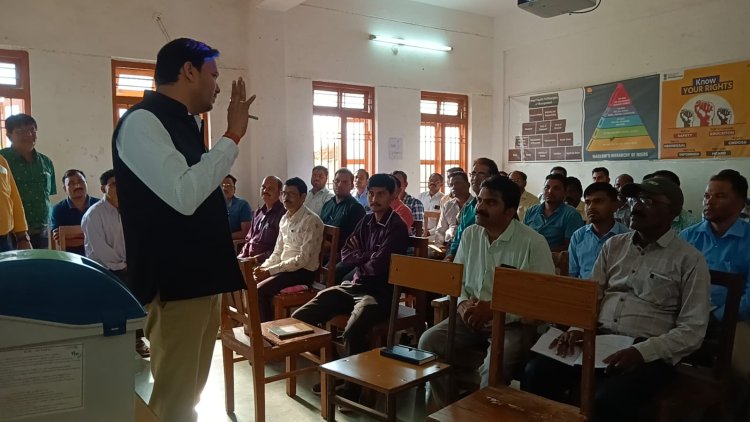 शांतिपूर्ण एवं निष्पक्ष चुनाव कार्य संपन्न कराने के सी ज़ी के अधिकारी अपने दायित्वों का गंभीरतापूर्वक निर्वहन करें    कलेक्टर