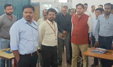 सामान्य प्रेक्षक एवं पुलिस प्रेक्षक ने लेखा दल    मीडिया सेंटर का किया अवलोकन