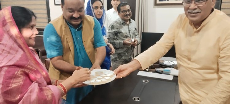 पूर्व नगर पंचायत अध्यक्ष गिरिराज किशोर दास ने किया कांग्रेस प्रवेश