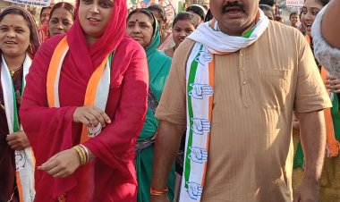 पूरे पंद्रह प्रत्याशियों के साथ भ्रमण पर निकली नम्रता गिरिराज वैष्णव