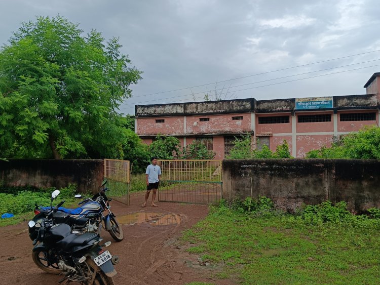 छुट्टी के दिन कृषि विभाग का कार्यालय खुला