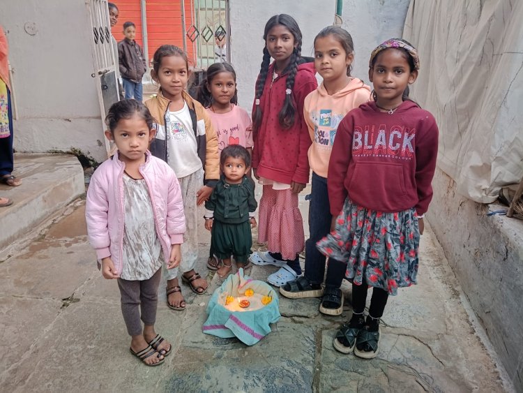 छेर छेरा की किलकारियों से गूंजा नगर व मोहल्ला